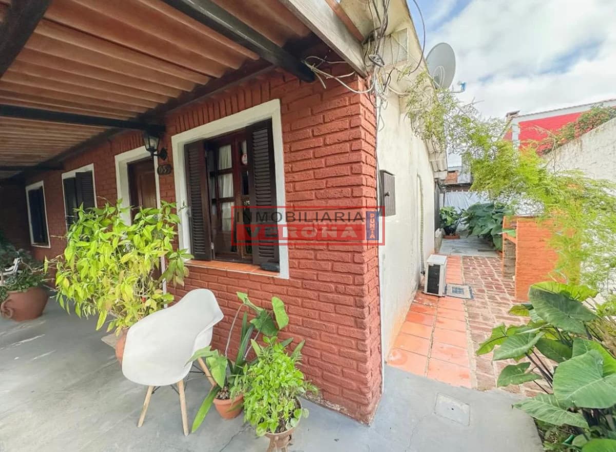 Maldonado, Casa De 3 Dormitorios + Apartamento Independiente - Inmobiliaria Verona Punta