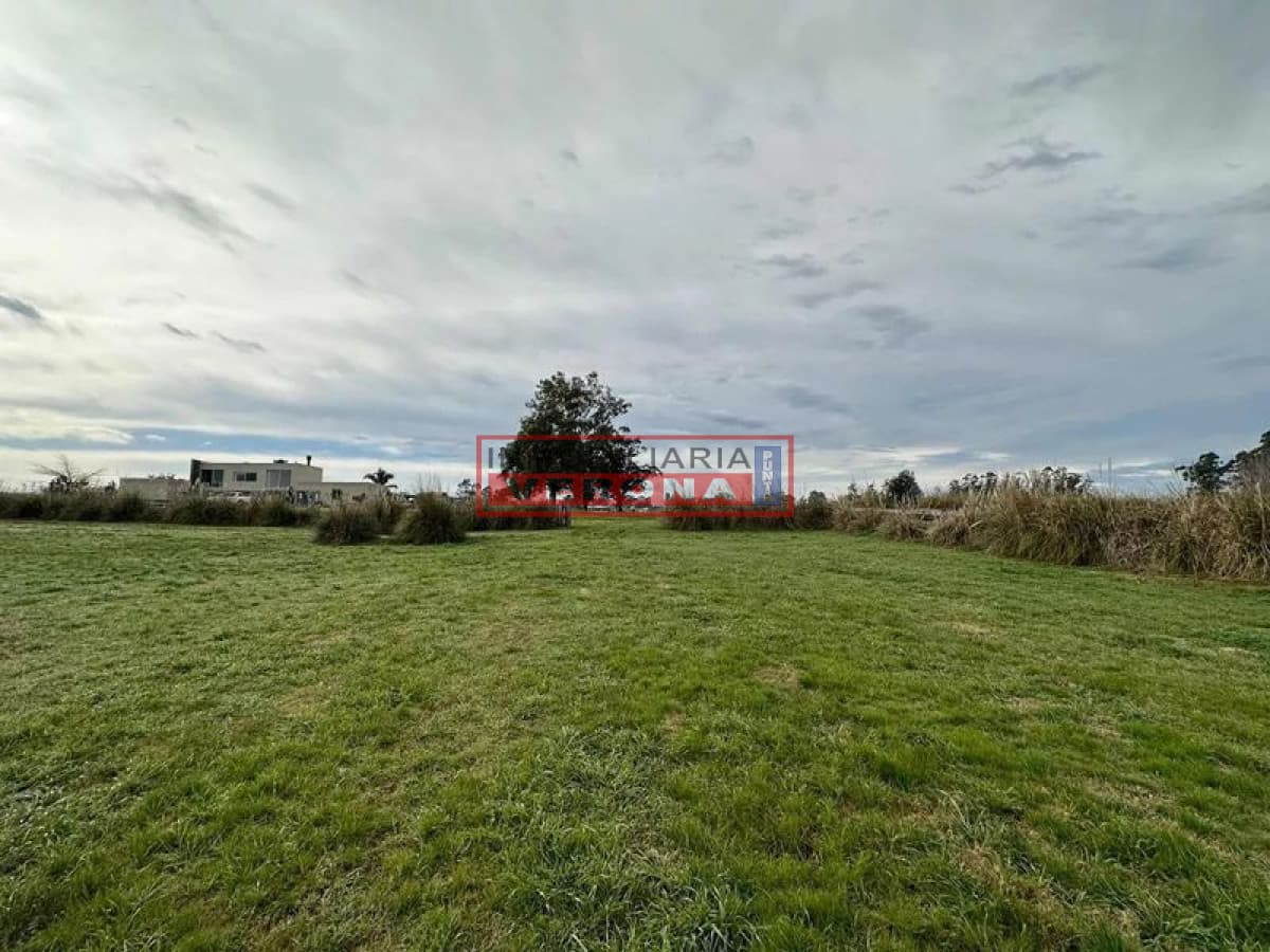 Lote en Complejo "El Quijote" - Inmobiliaria Verona Punta