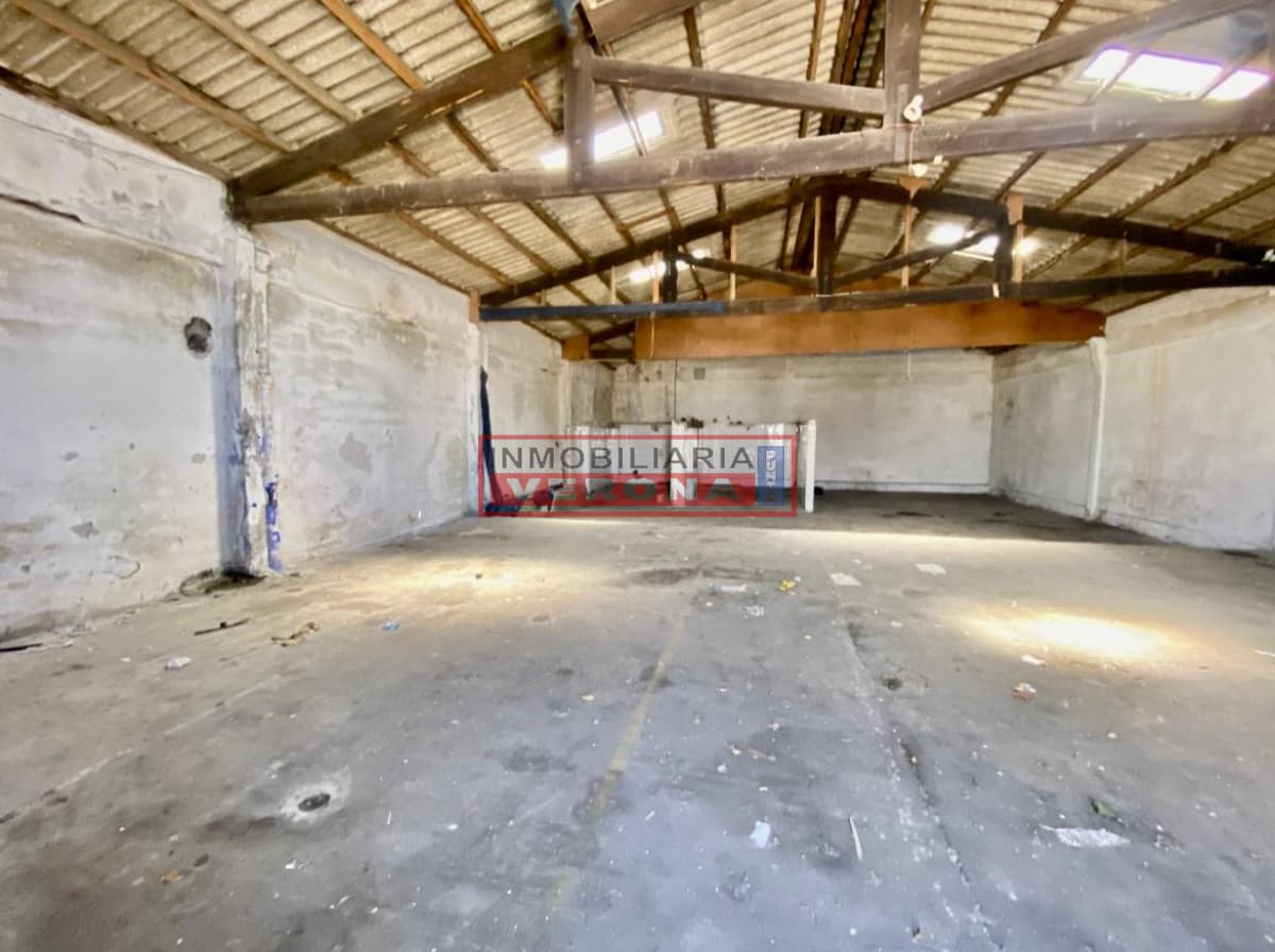 Venta de galpón en Maldonado - Centro. Terreno apto para edificar - Inmobiliaria Verona Punta