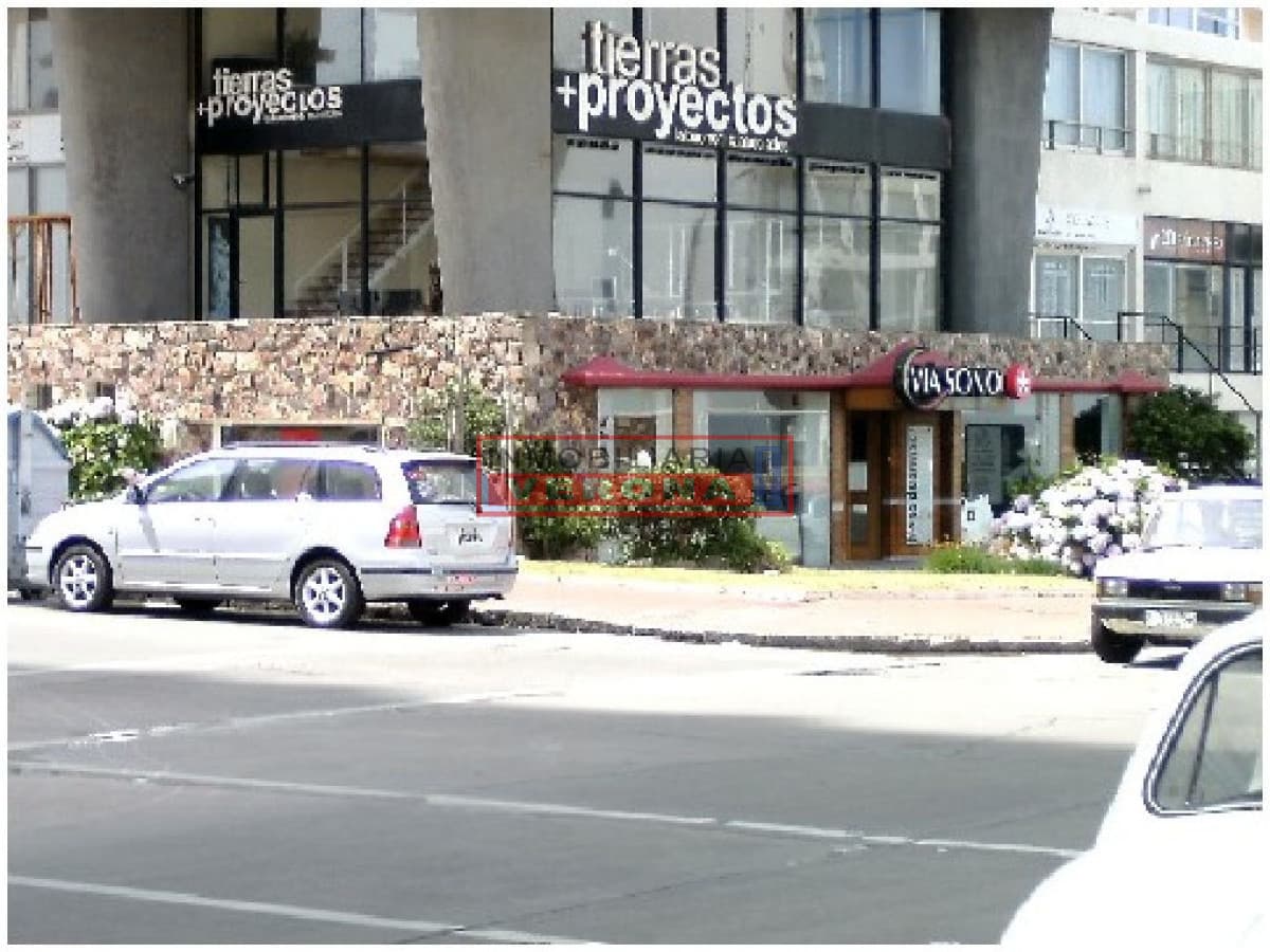 Local en Punta del Este, Península - Inmobiliaria Verona Punta