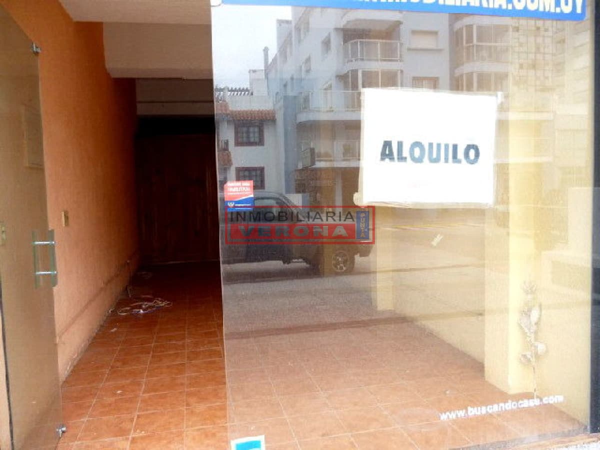 Local en Punta del Este, Península - Inmobiliaria Verona Punta