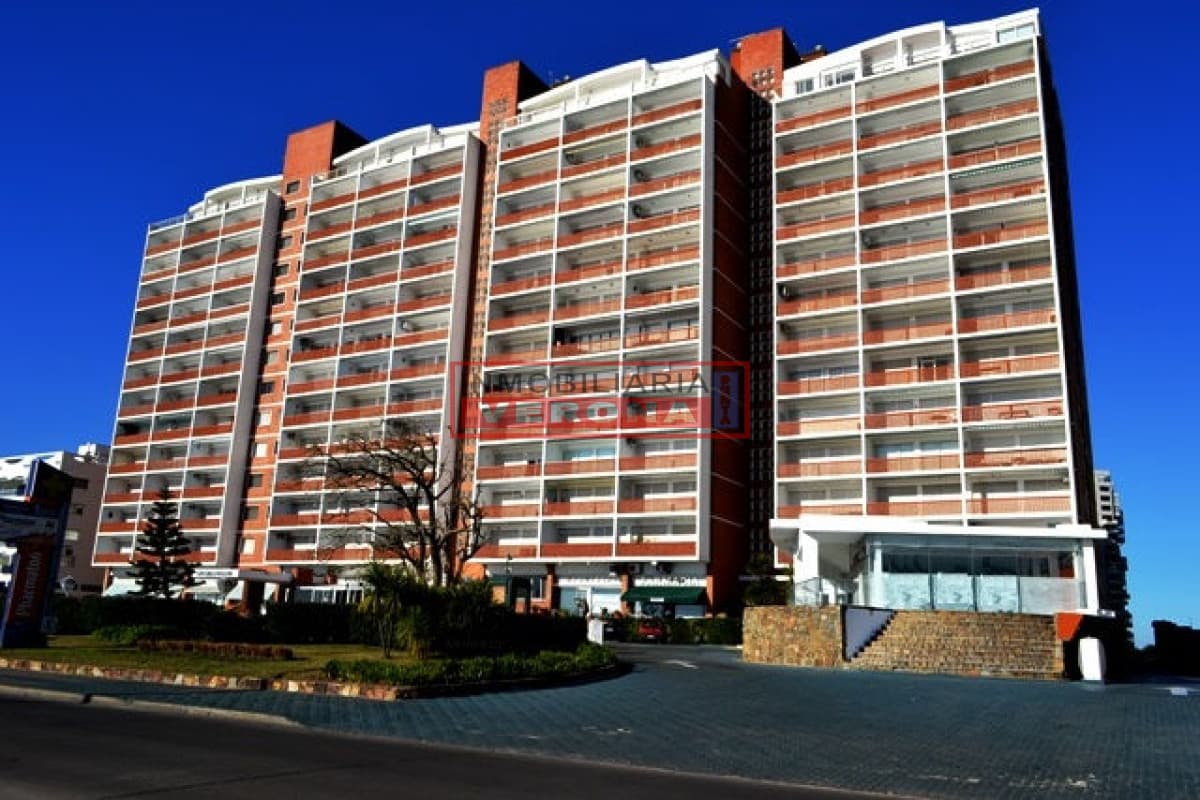 Local en Punta del Este, Mansa - Inmobiliaria Verona Punta