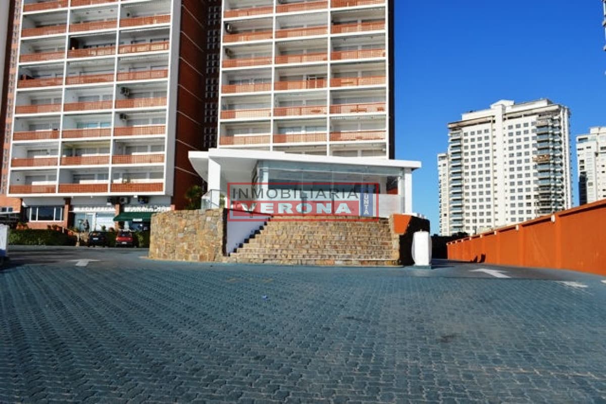 Local en Punta del Este, Mansa - Inmobiliaria Verona Punta