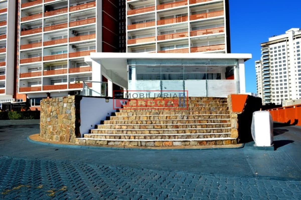 Local en Punta del Este, Mansa - Inmobiliaria Verona Punta