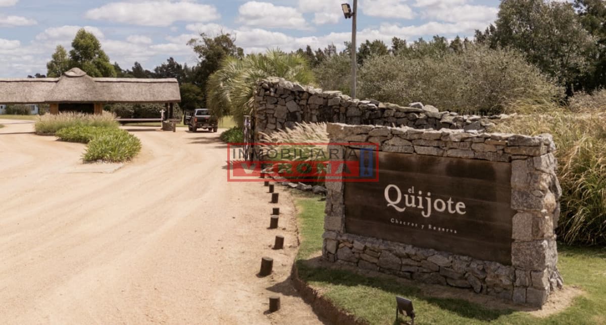 Lote en exclusivo barrio privado El Quijote - La Barra - Inmobiliaria Verona Punta