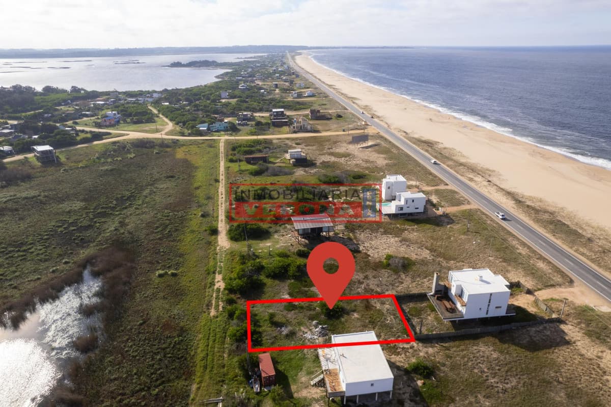 Terreno en Santa Monica. - Inmobiliaria Verona Punta