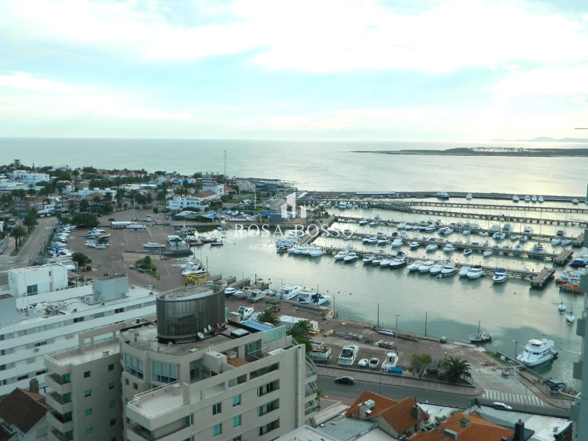 Apartamento en Peninsula, 3 dormitorios *