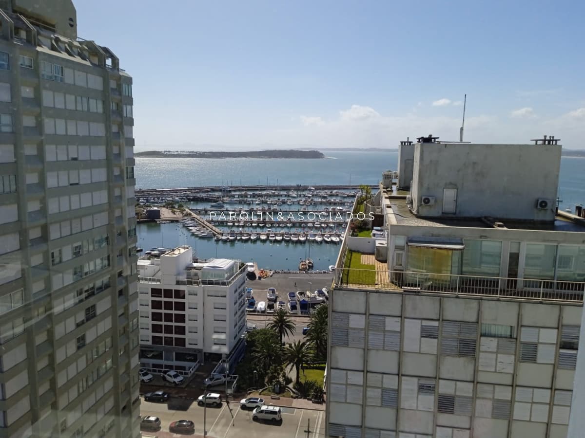 Apartamento en Peninsula, 3 dormitorios *