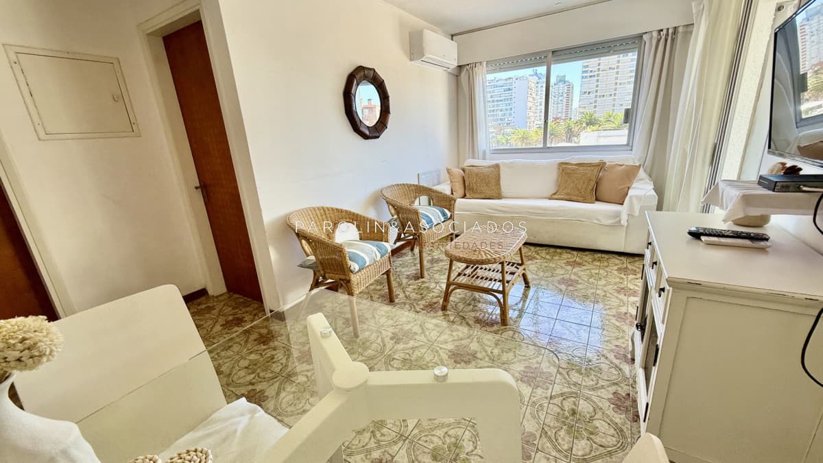 Apartamento en Peninsula, 2 dormitorios *