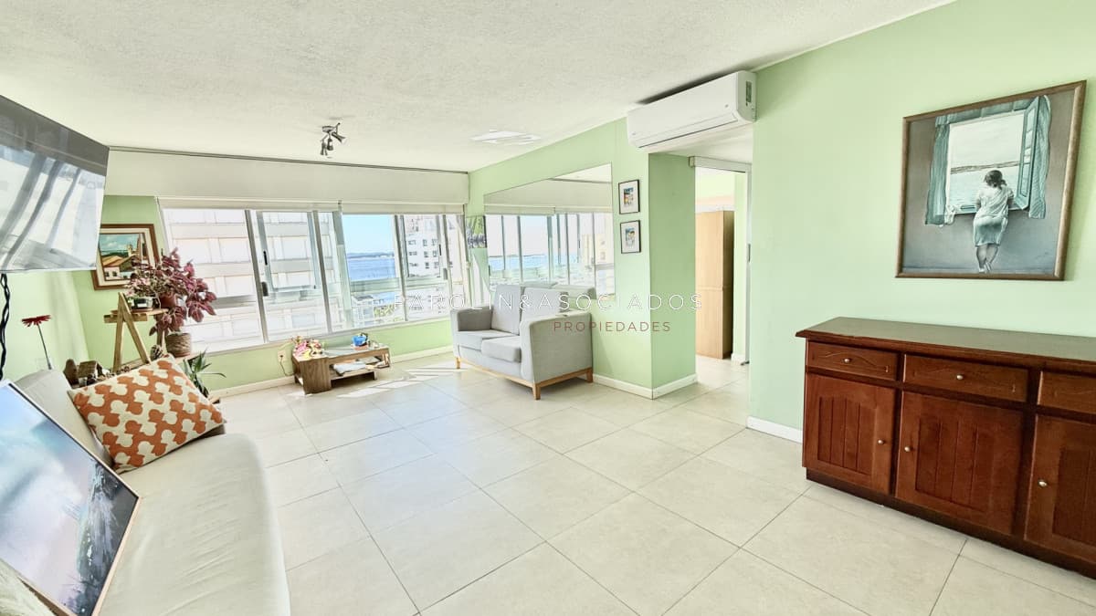Departamento en Venta de 2 dormitorios en Torre Verona, Punta del Este