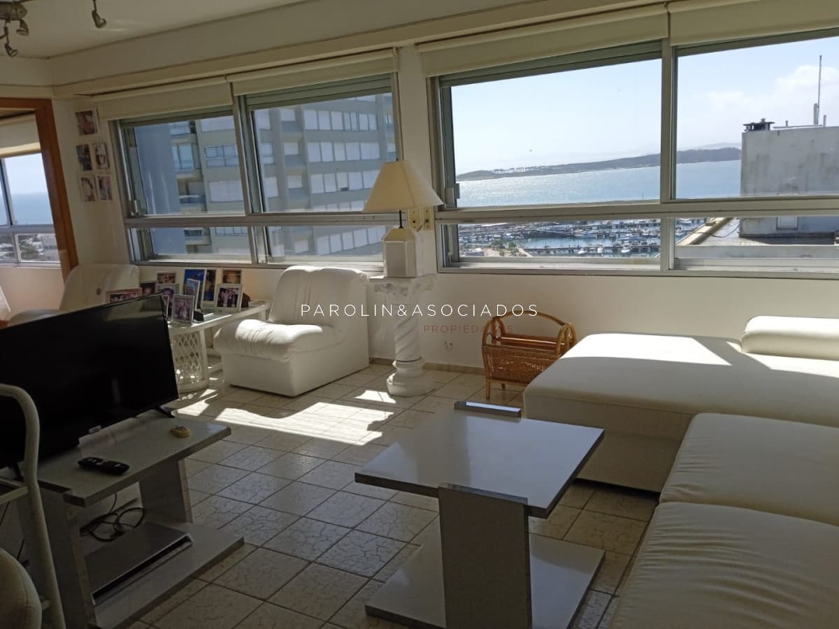 Apartamento en Peninsula, 3 dormitorios *