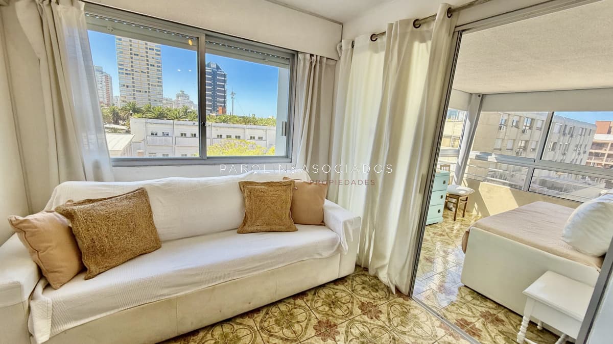 Apartamento en Peninsula, 2 dormitorios *