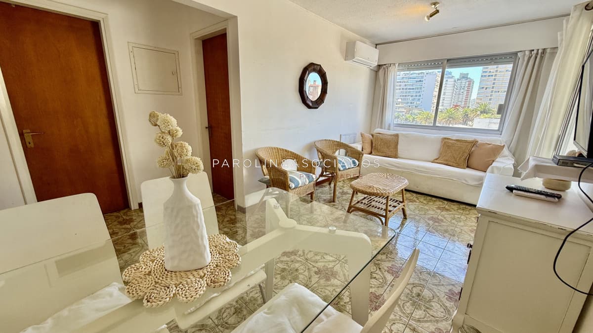 Apartamento en Peninsula, 2 dormitorios *