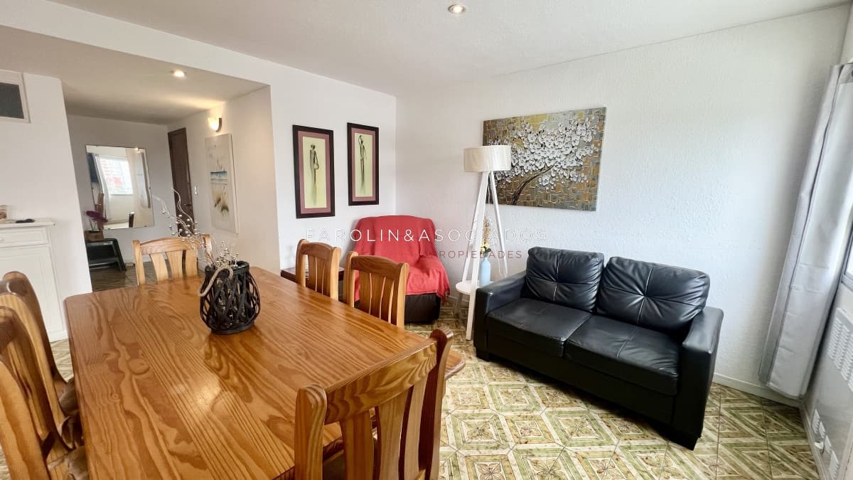 Apartamento en venta de 1 dormitorio y medio en Peninsula, Punta del Este.