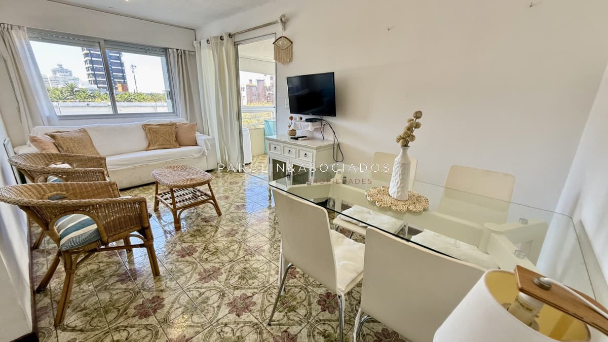 Apartamento en Peninsula, 2 dormitorios *
