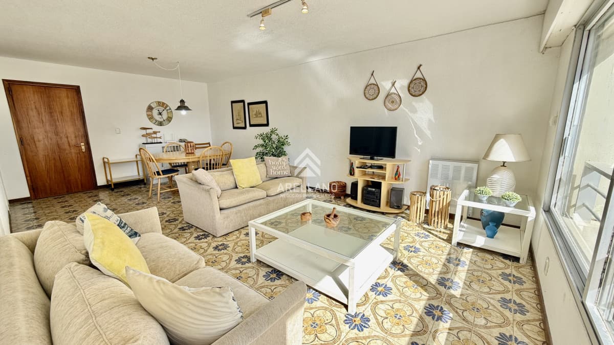Apartamento ID.6395 - Apartamento en venta 2 dormitorios al PUERTO!