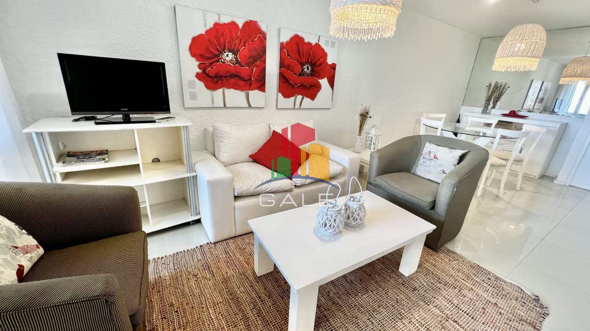 Gale Propiedades & Escribanía Apartamento ID.3693 - Oportunidad reciclada frente al MAR!