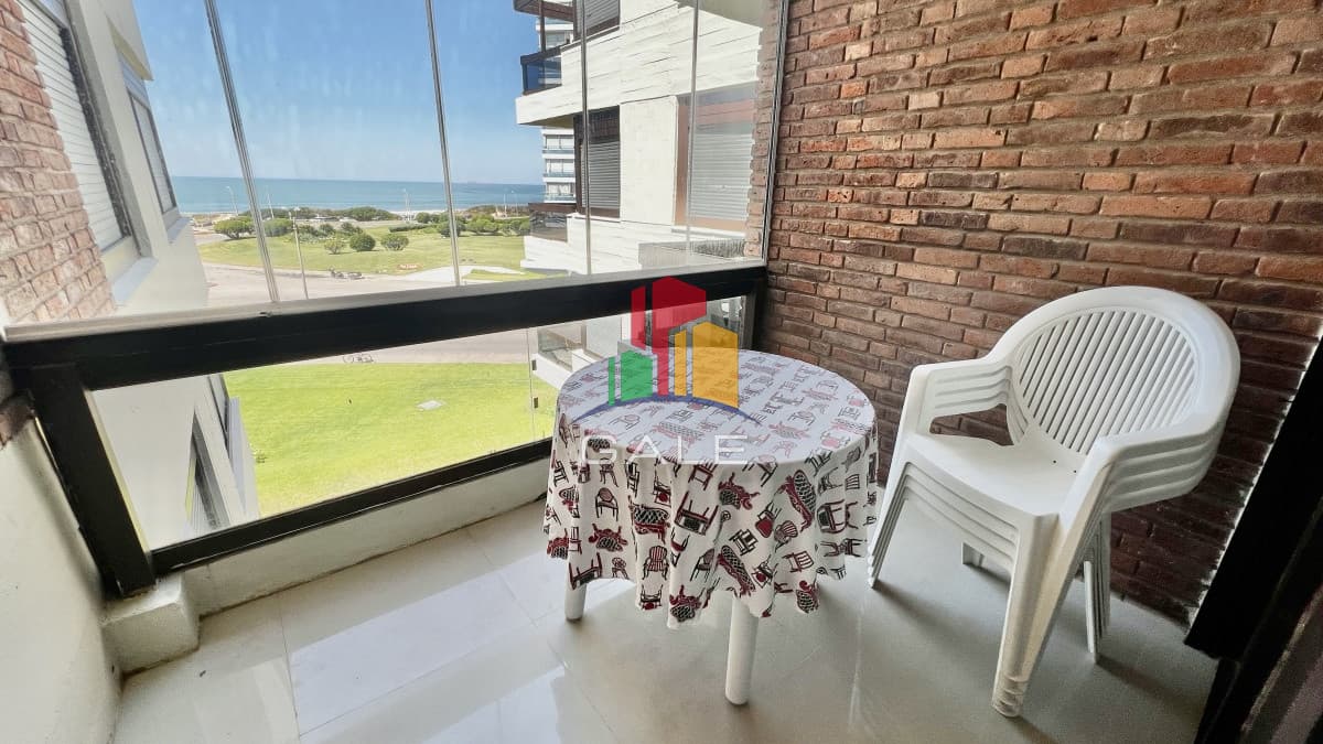 Gale Propiedades & Escribanía Apartamento ID.3693 - Oportunidad reciclada frente al MAR!