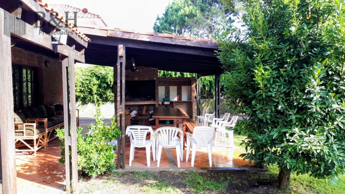 Casa Alquiler Temporario, 5 Dormitorios, Pileta, San Rafael, Punta del Este, Uruguay