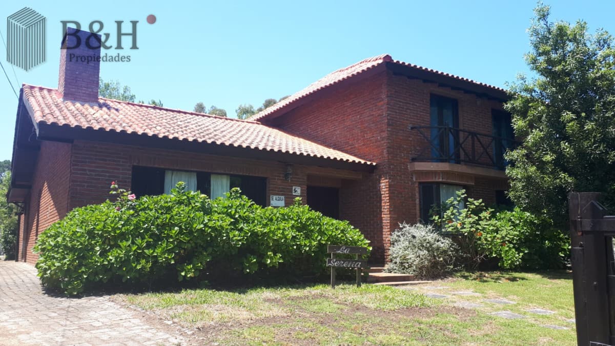 Casa Alquiler Temporario, 5 Dormitorios, Pileta, San Rafael, Punta del Este, Uruguay