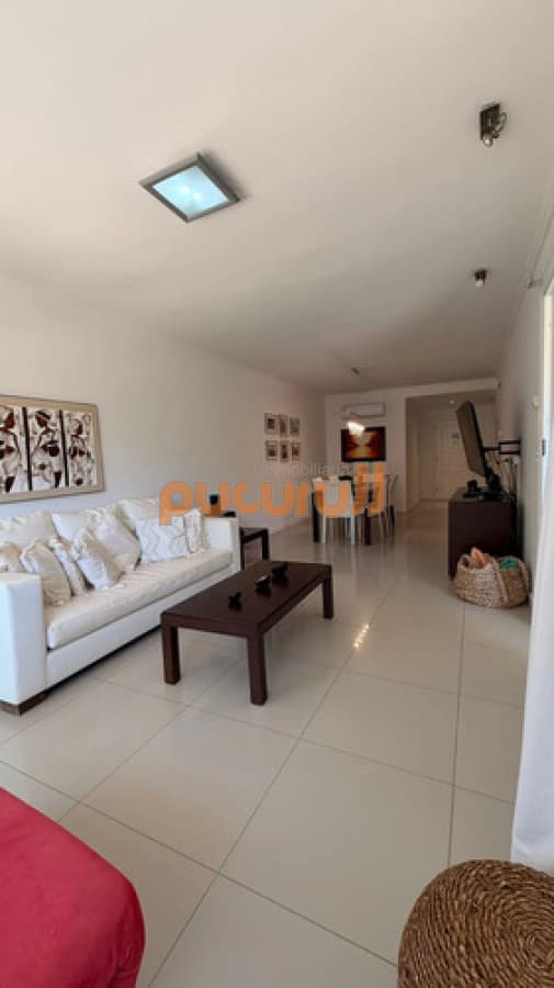 Apartamento En Venta Green Park Amoblado 2 Dormitorioso 2 Baños Y Parrillero Con Gran Terraza