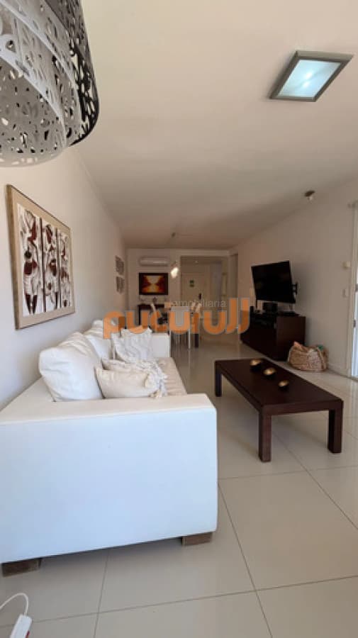Apartamento En Venta Green Park Amoblado 2 Dormitorioso 2 Baños Y Parrillero Con Gran Terraza