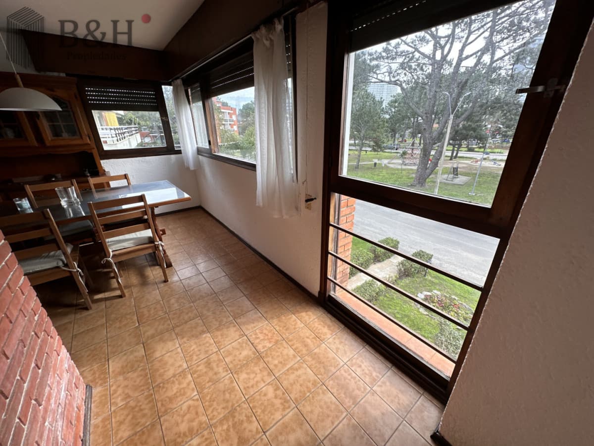 Apartamento 3 dormitorios tipo dúplex en Aidy Grill — a pasos de Punta Shopping