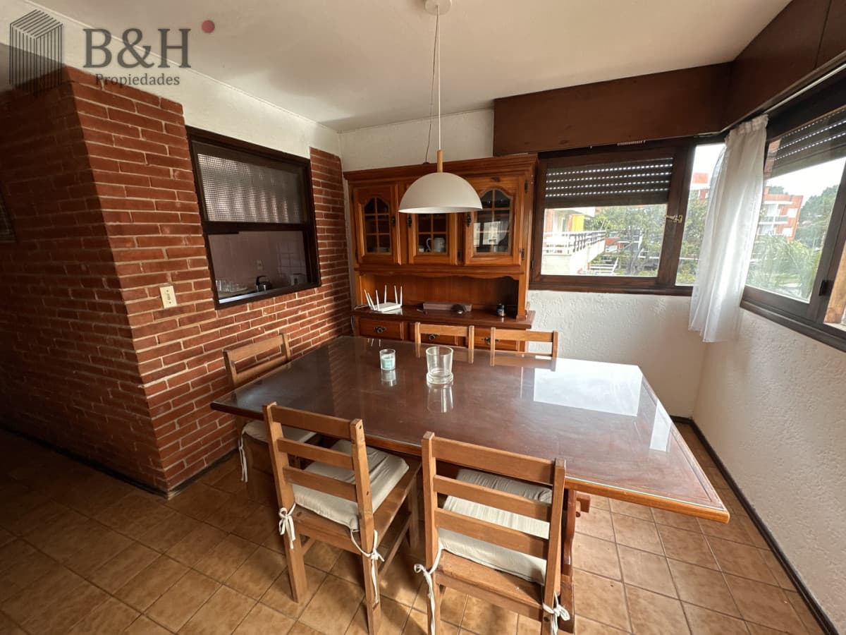 Apartamento 3 dormitorios tipo dúplex en Aidy Grill — a pasos de Punta Shopping