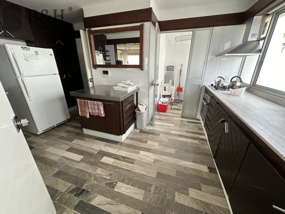 Apartamento en alquiler enero de 4 dormitorios en Punta del Este