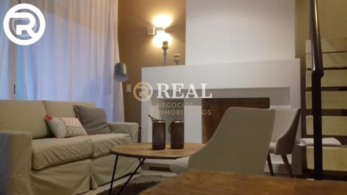 Lindo apartamento en pequeño complejo bien ubicado