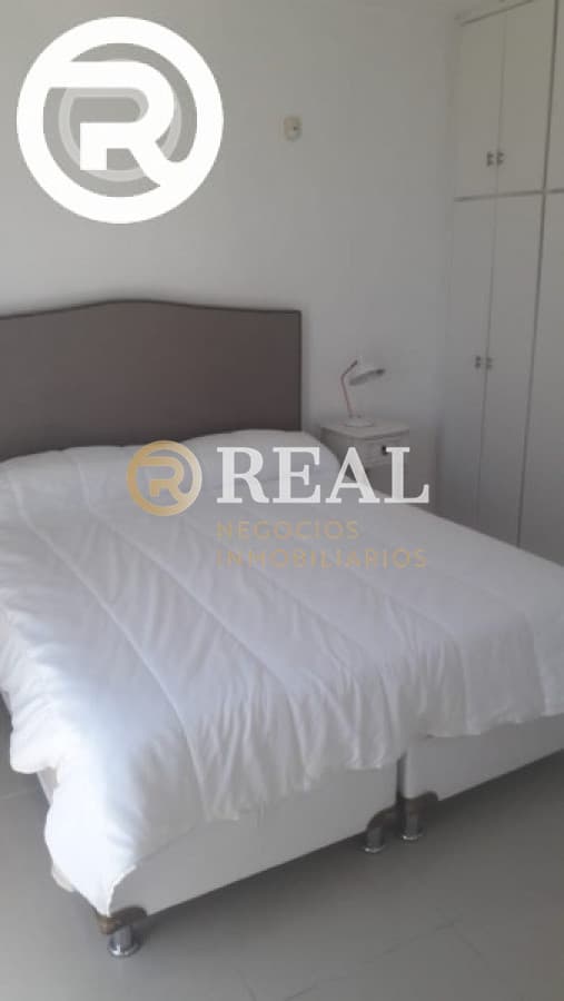 Lindo apartamento en pequeño complejo bien ubicado