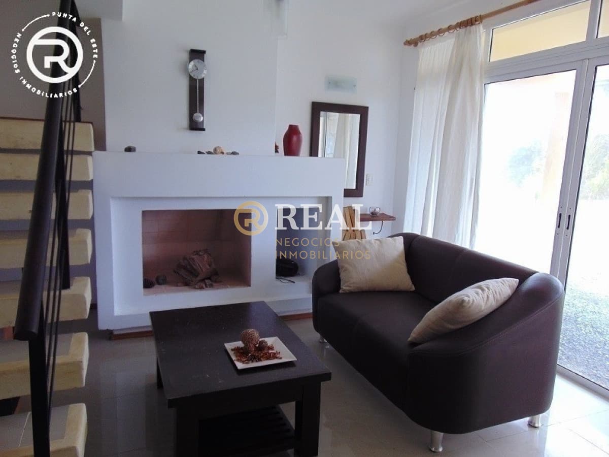 Apartamento ID.488 - Duplex con parillero en Manantiales en venta y alquiler