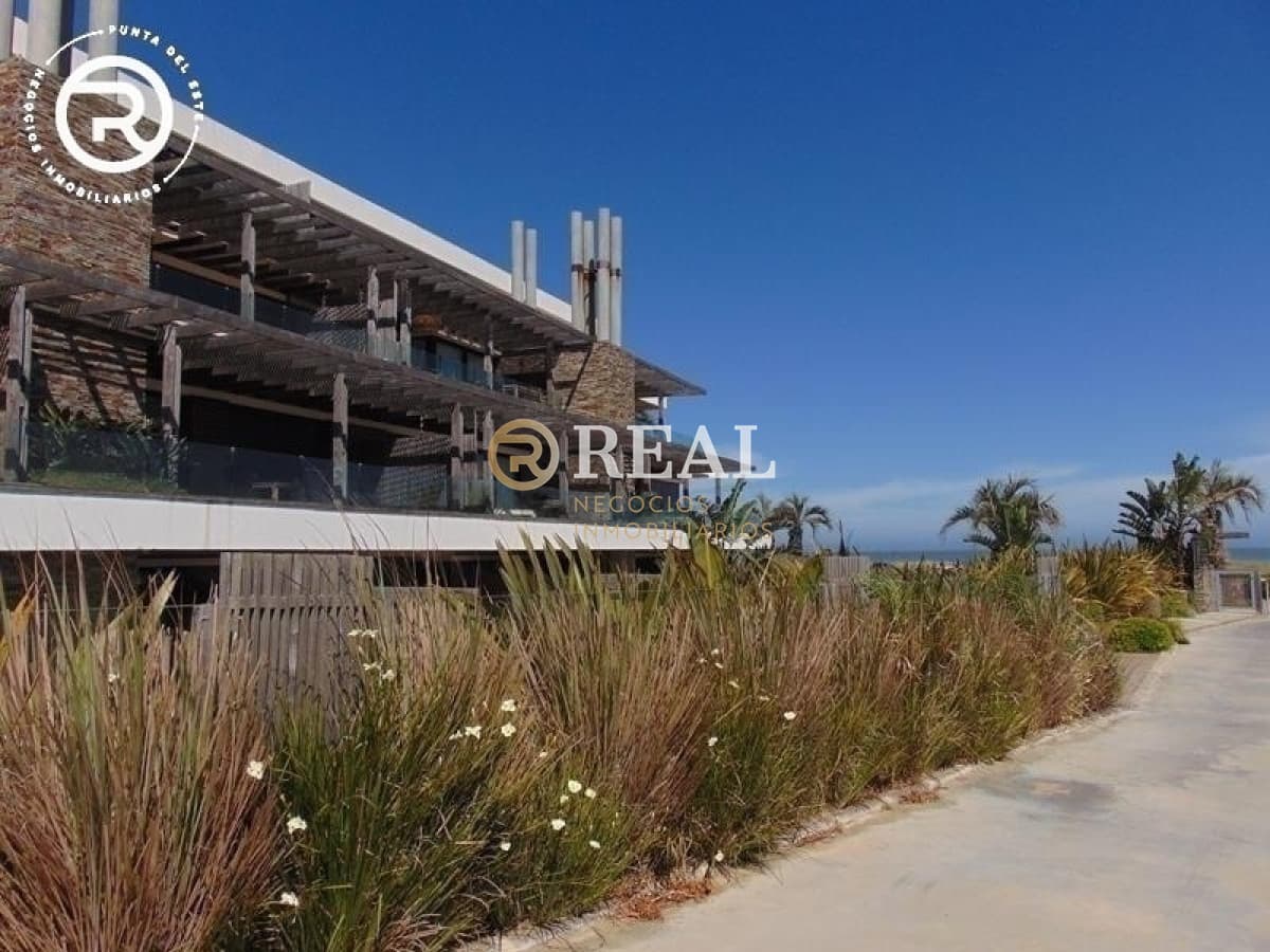 Apartamento con excepcional vista al mar en Selenza Village.