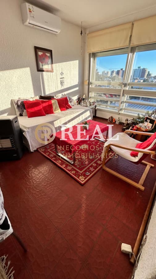 Apartamento ID.1136 - Venta Apartamento de 2 dormitorios Centro de Maldonado