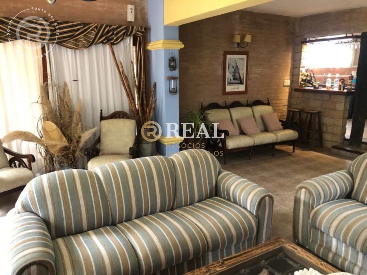 Casa con terraza con vista, muy cómoda