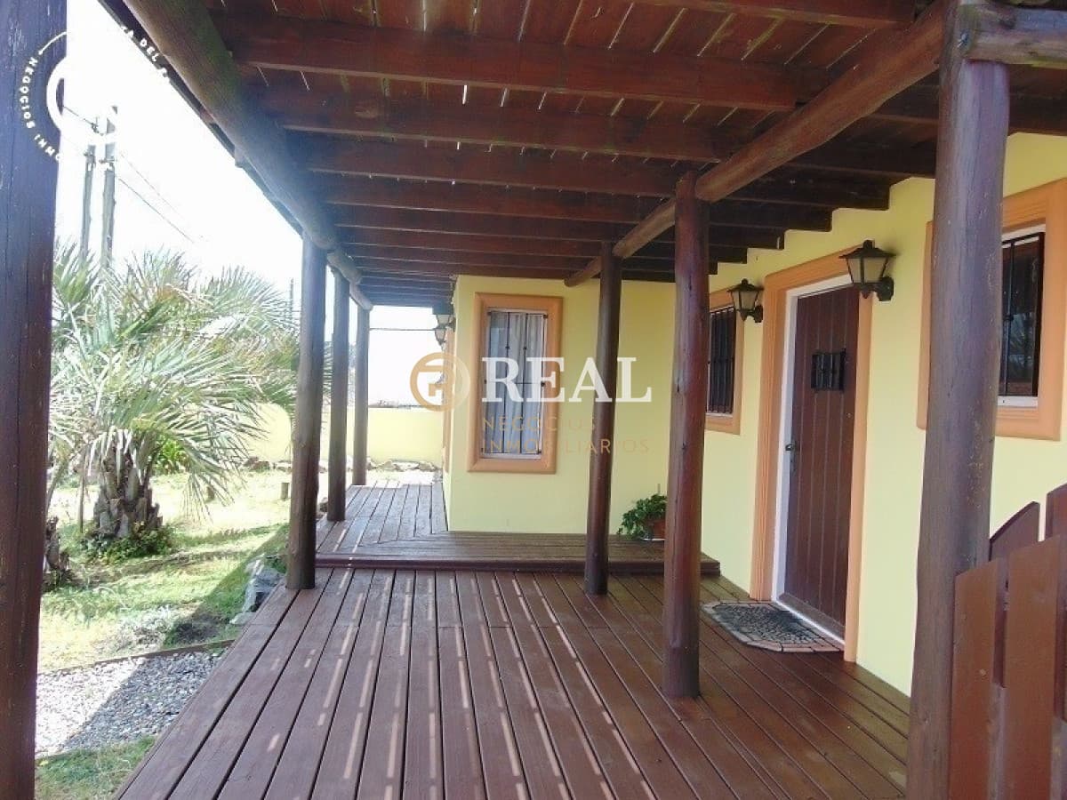 Casa ID.103 - Casa muy cercana al mar con piscina.