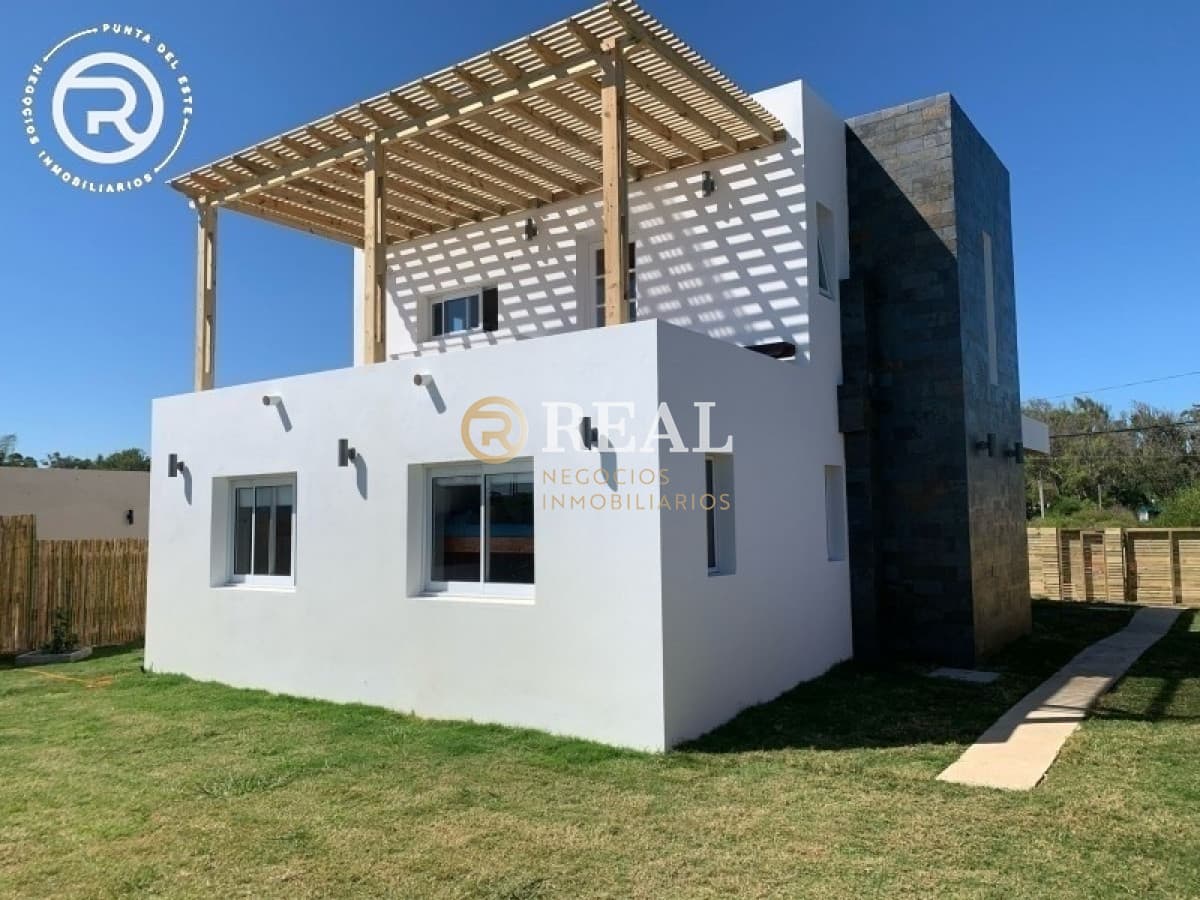 Casa ID.1051 - Moderna Casa con vista al Mar