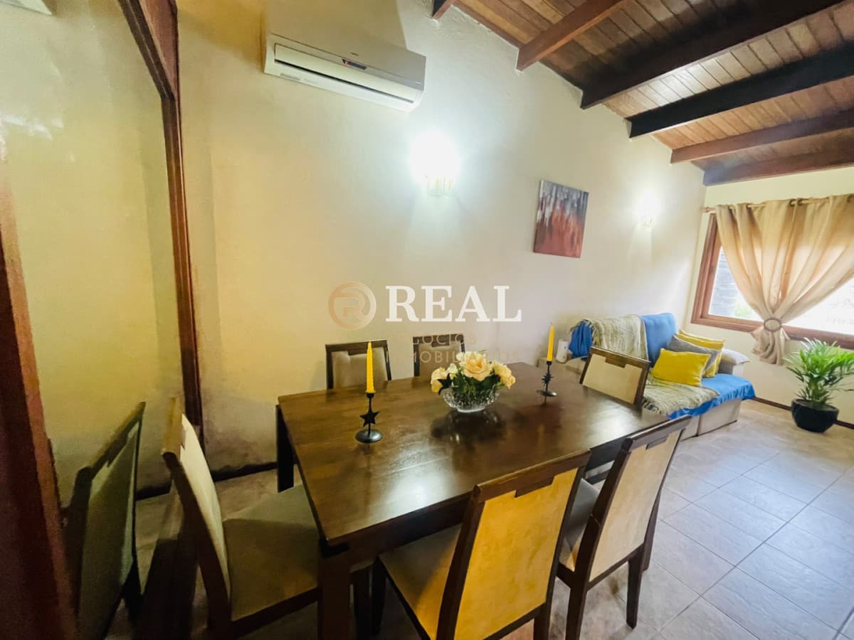 Casa ID.1139 - Se vende Casa en Balneario la Bota pegado al chorro