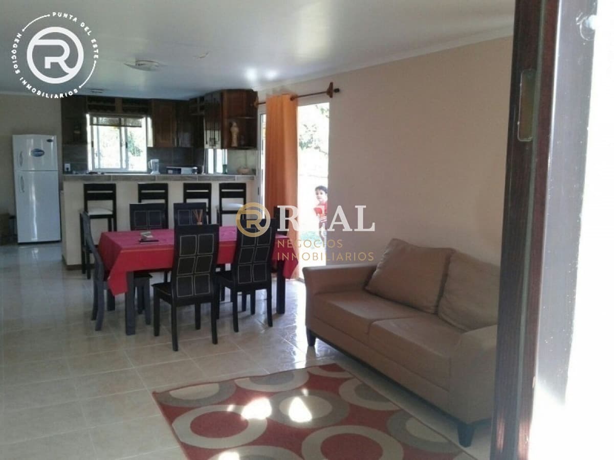 Casa ID.240 - Casa en venta y alquiler en Balneario Buenos Aires.