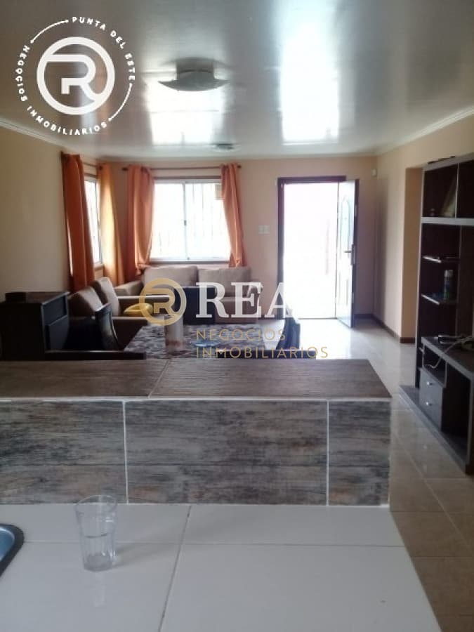 Casa ID.240 - Casa en venta y alquiler en Balneario Buenos Aires.