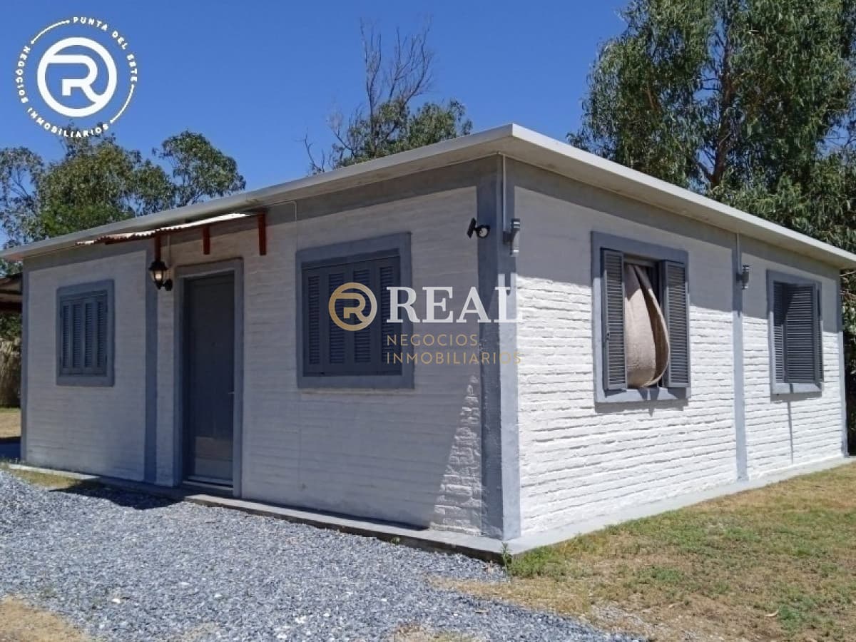 Se alquila casa en Balneario Buenos Aires a 300 mts del mar