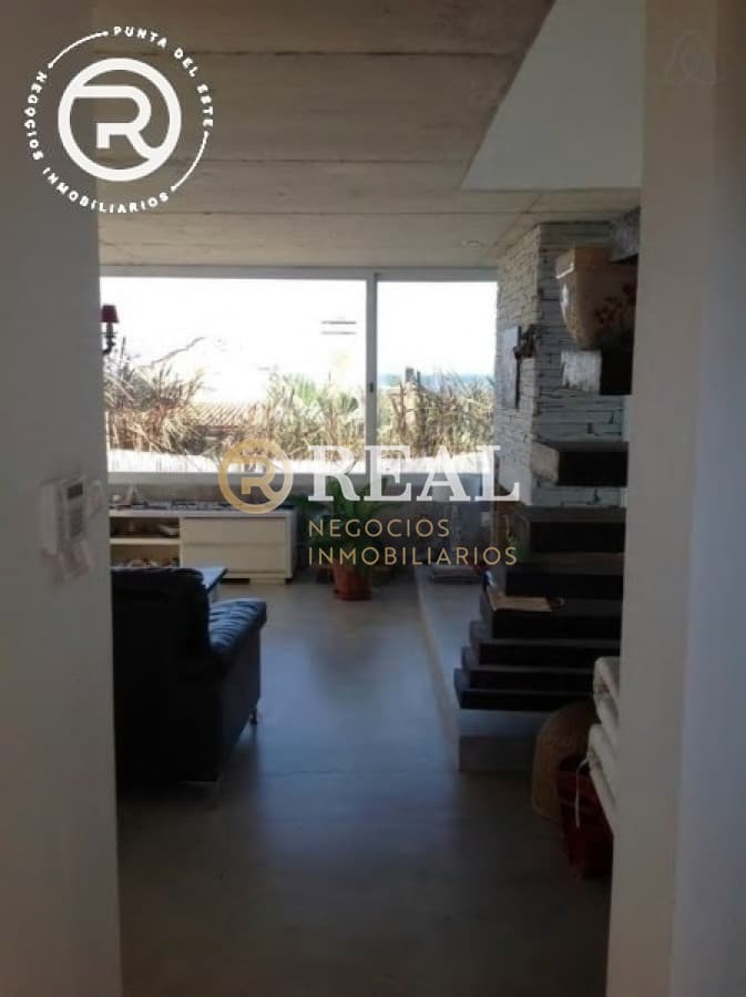 Casa ID.3 - Casa moderna con dependencia.