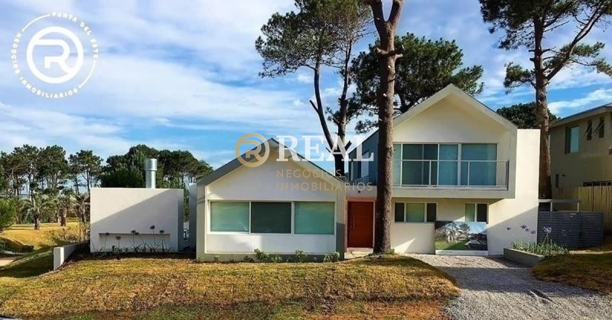Casa ID.496 - Importante residencia en Barrio cerrado Pinar del Faro