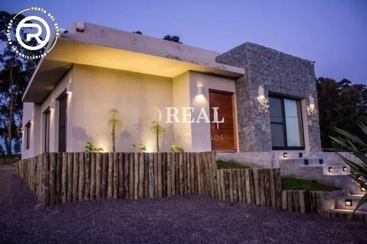 Casa decorada con muy buen gusto en medio de la tranquilidad