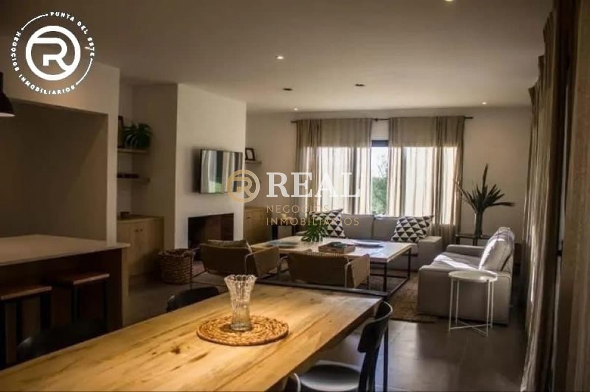 Casa decorada con muy buen gusto en medio de la tranquilidad