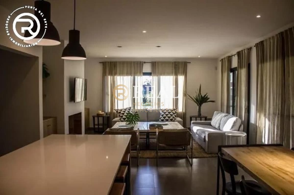 Casa decorada con muy buen gusto en medio de la tranquilidad