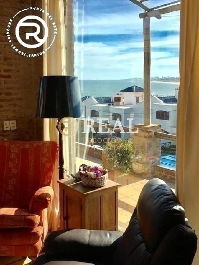 Casa ID.589 - Casa en Manantiales en alquiler y venta a pocos metros del mar.