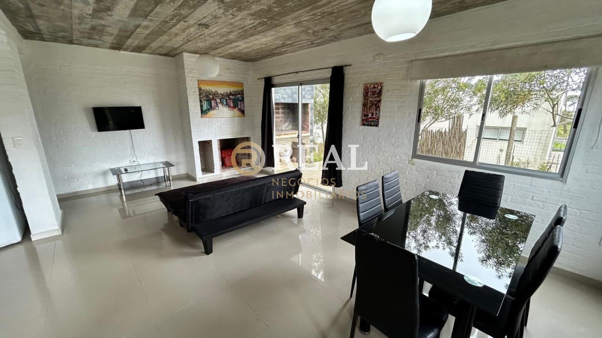 Casa ID.1150 - Casa 2 dormitorios 2 baños a 100 m del Mar