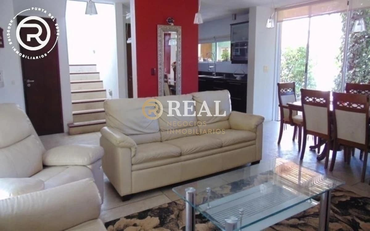 Casa muy cómoda con capacidad para 10 personas en La Barra