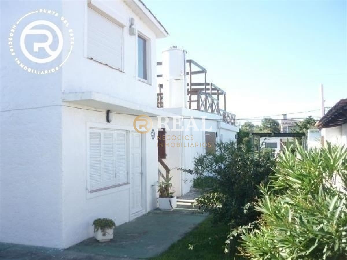 Casa ID.90 - Casa en alquiler en Balneario Buenos Aires.